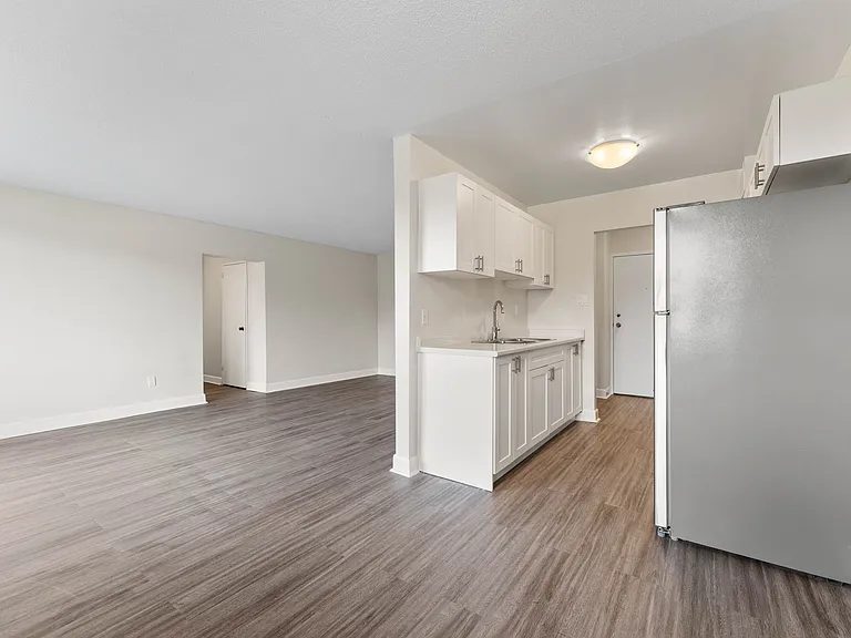 67 N Park St — Photo 19