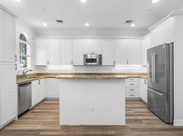 824 Virginia Garden Drive, Boynton Beach, FL 33435