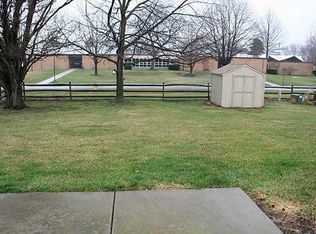 1133 Laura Ln, Oregon, OH 43616