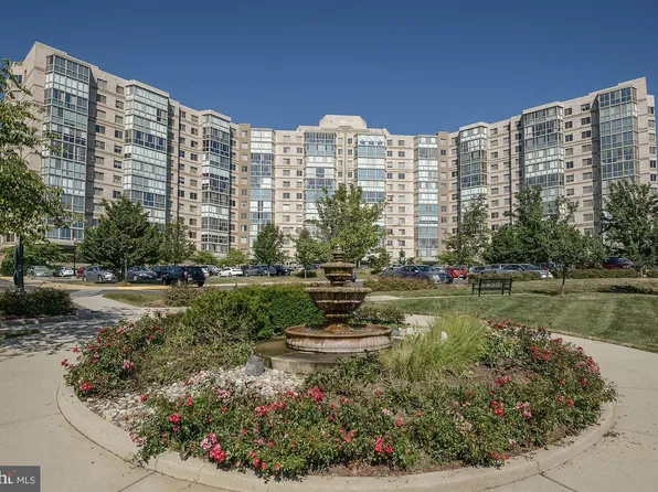 19365 Cypress Ridge Ter Unit 918, Lansdowne, VA 20176