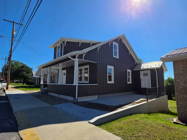 112 Highland Ave, Petersburg, WV 26847