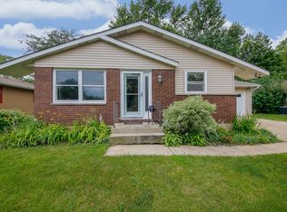 1670 Marikay Ave, Aurora, IL 60505