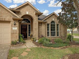 4701 Sebastopol Dr, Pearland, TX 77584