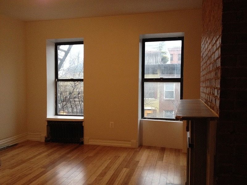 1st image of 441 W 48th St APT 5W