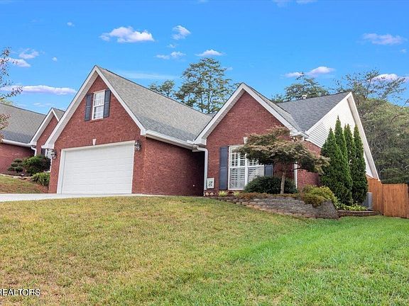 4th image of 1520 Teton Ln