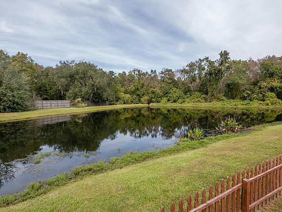 2nd image of 2936 Majestic Oaks Ln
