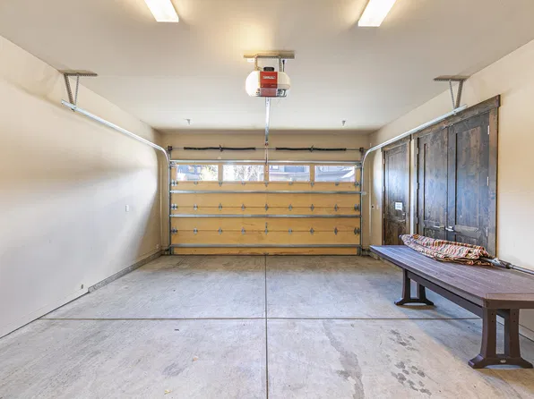 10113 Corrie Ct, Truckee, CA 96161