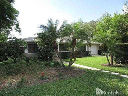 1st image of 2804 Oak Ln