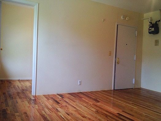 1st image of 127 Columbia St APT 1