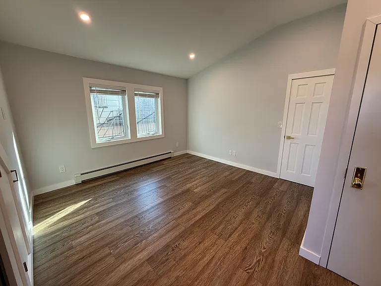 120 Pelham St #3 — Photo 7