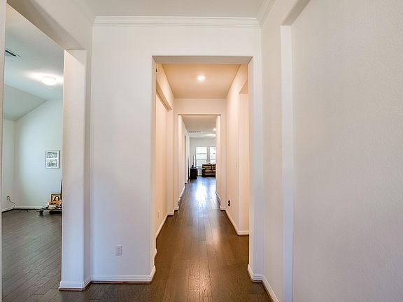 4th image of 149 Coronella Dr