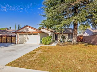 20407 Lanark St, Winnetka, CA 91306