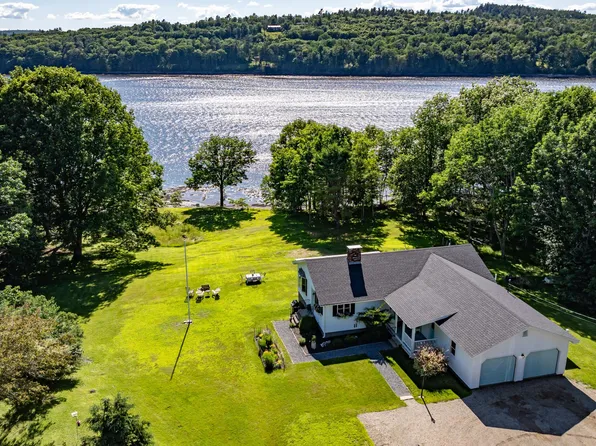 21 Fraser Lane, Verona Island, ME 04416