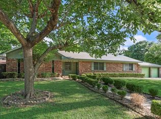 305 W 2nd North St, Kaufman, TX 75142