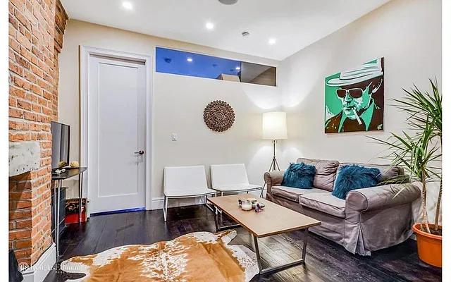 Rented by Douglas Elliman | media 21