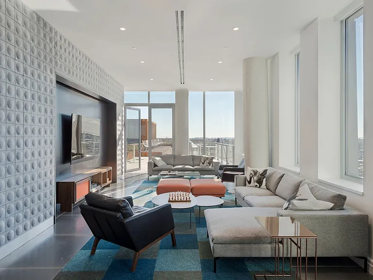 300 Ashland Pl #35E — Photo 13