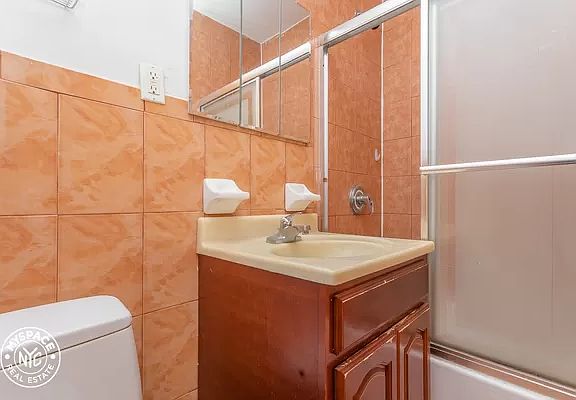 4th image of 570 Saint Marks Ave #3B