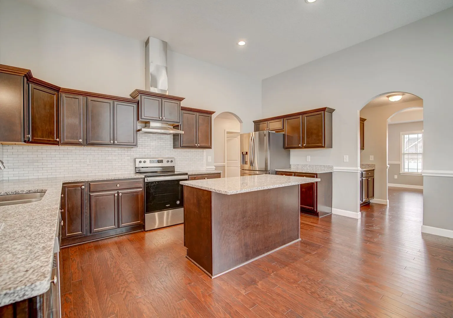 Wonderful Home On Large Lot seconds away from Lake Lyman. , District 5 Schools — Photo 1