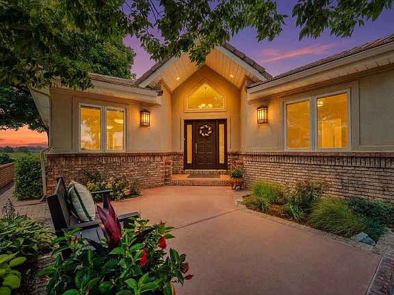 2nd image of 7421 Vardon Way