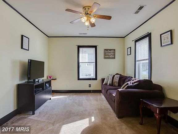 4th image of 228 Mansfield St