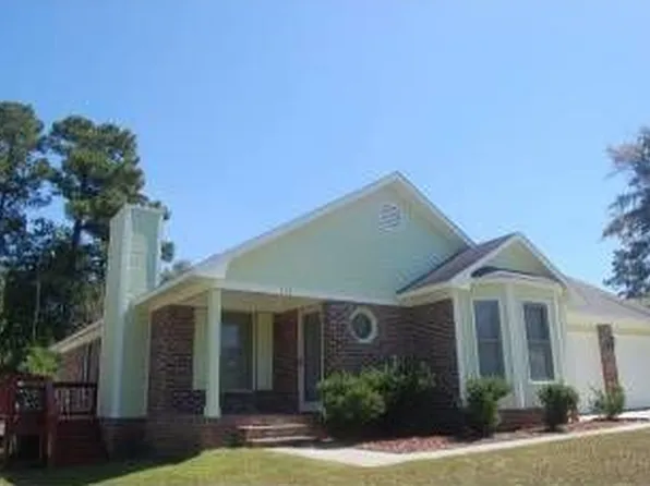 4413 Haskell Dr, Hope Mills, NC 28348