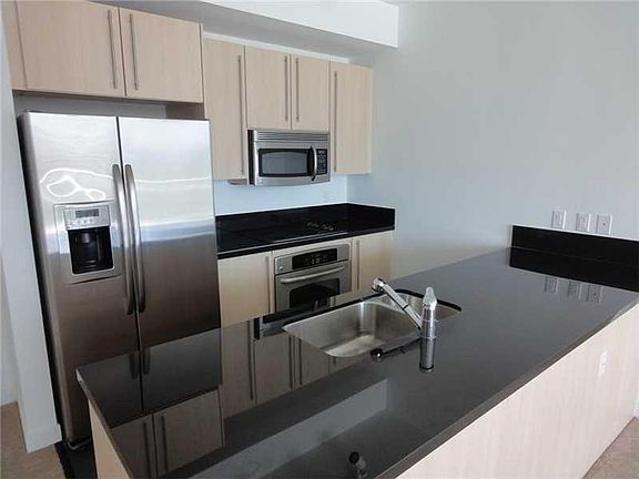 3rd image of 1111 SW 1st Ave APT 1423