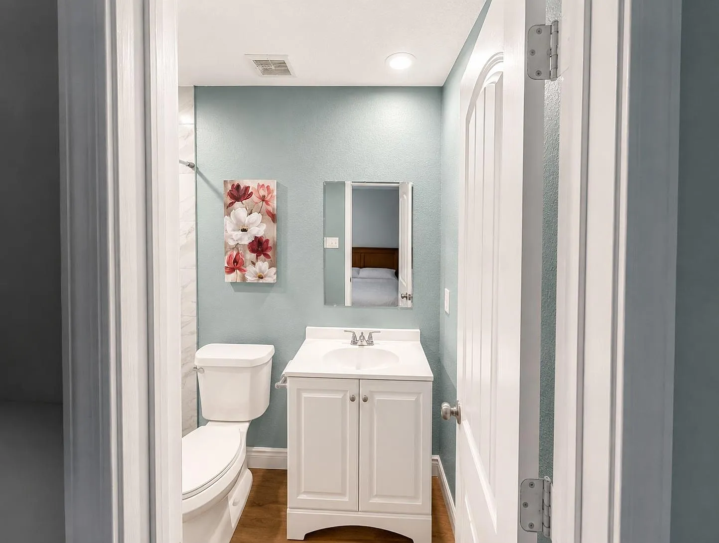 4 bed, 4.0 bath, 2286 sqft, $905 — Photo 3
