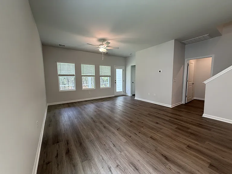 512 Outpost Way — Photo 9