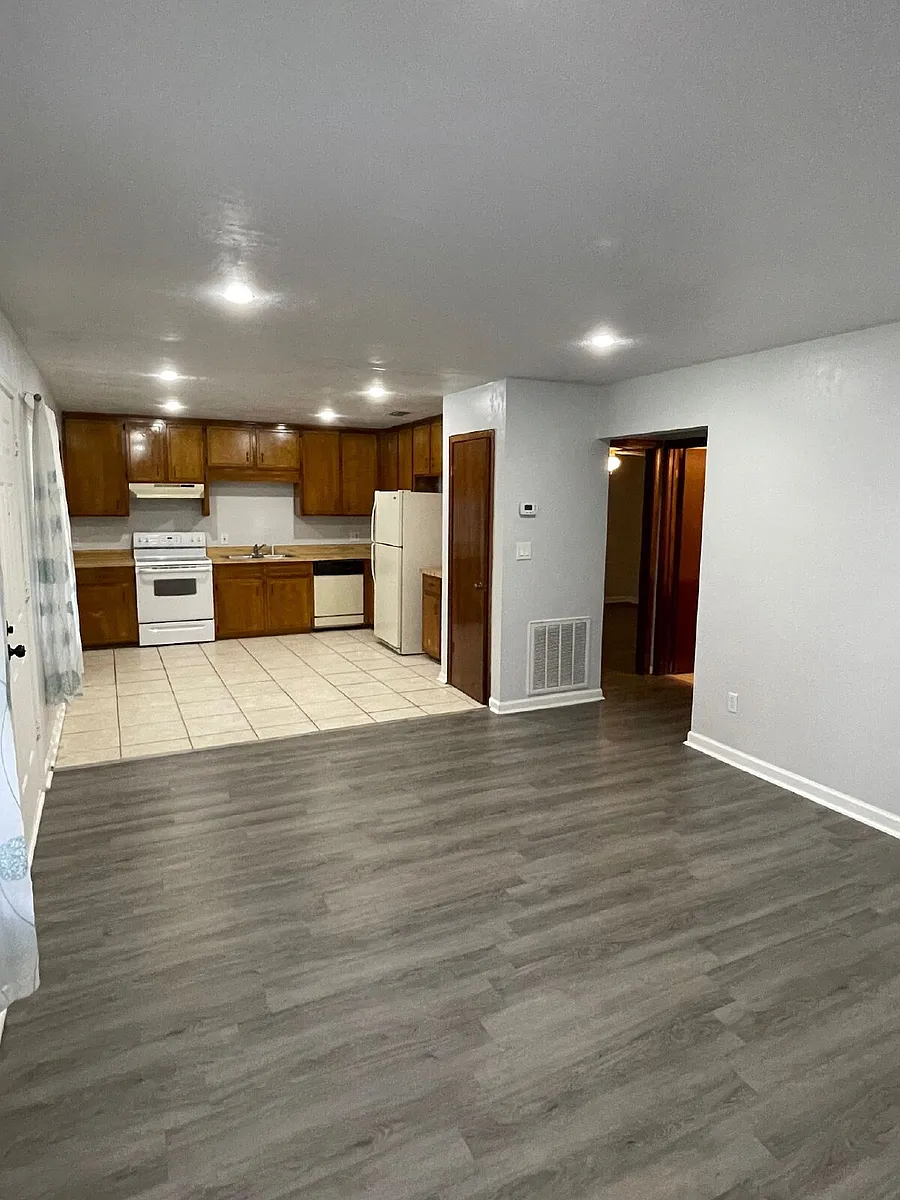Building Photo - 5722 Lumberjack Ln