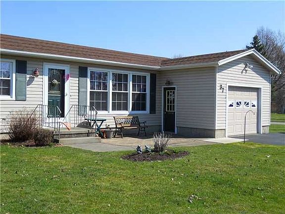 2nd image of 37 Jennie Ln
