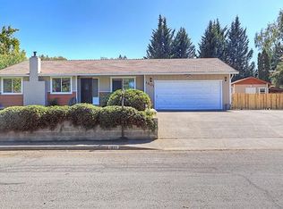 1601 Ben Aire Cir, Grants Pass, OR 97527