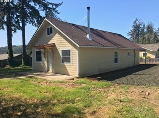 1749 Spruce St, Myrtle Point, OR 97458