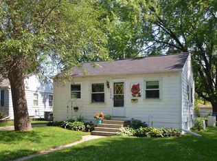2008 Oakdale Ave, Green Bay, WI 54302