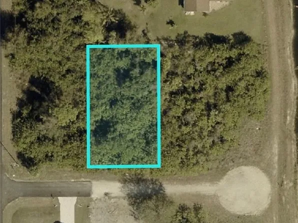 2502 4th St SW, Lehigh Acres, FL 33976