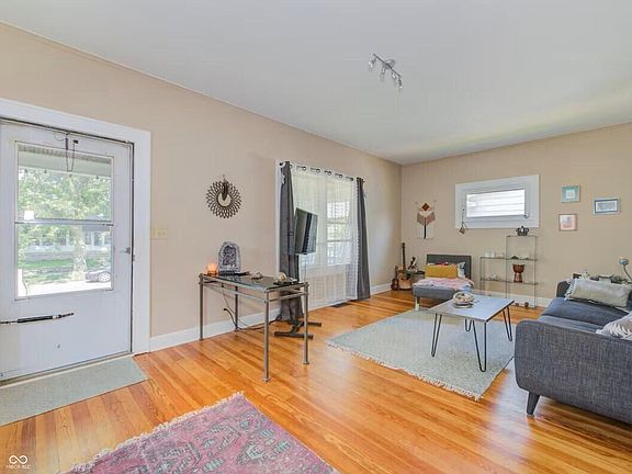 4th image of 2709 Napoleon St