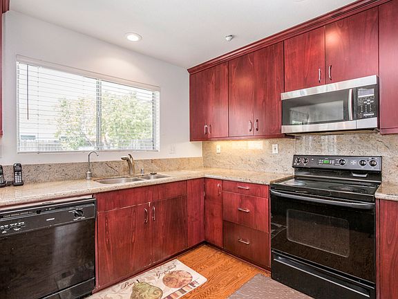 2nd image of 34 Barth Ct