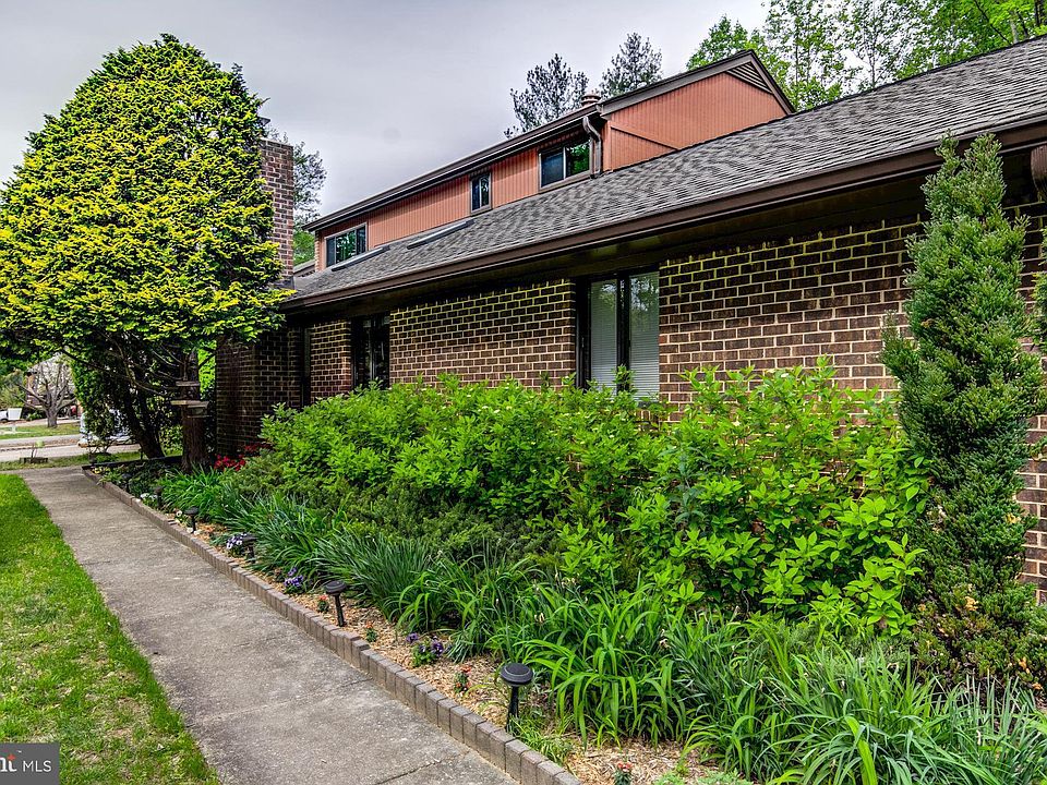 1st image of 2546 Tree House Dr
