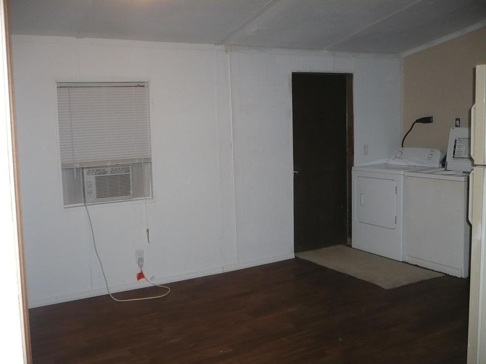 2nd image of 423 Medford St