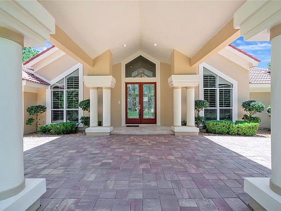 3rd image of 343 Vista Oak Dr