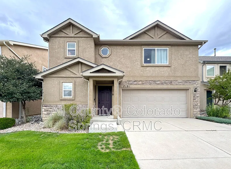 3 bed, 2.5 bath, 1624 sqft, $2,250 — Photo 1