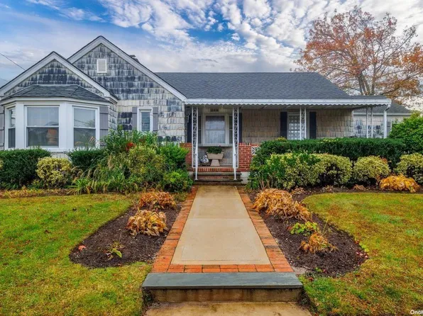 208 Fairway Road, Lido Beach, NY 11561