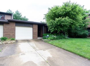 939 Morningstar Dr, Akron, OH