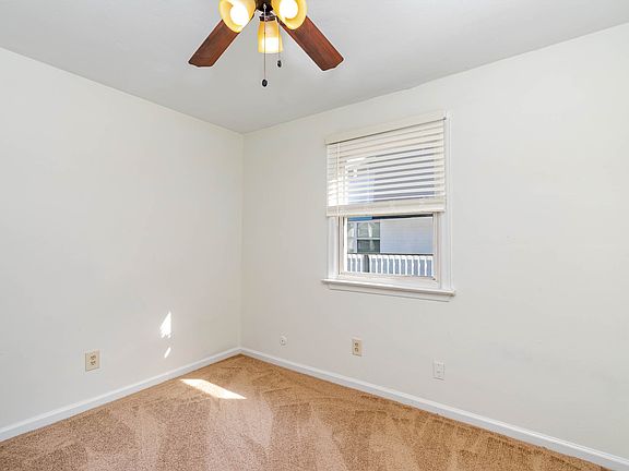 4th image of 1261 W Ocean View Ave #4