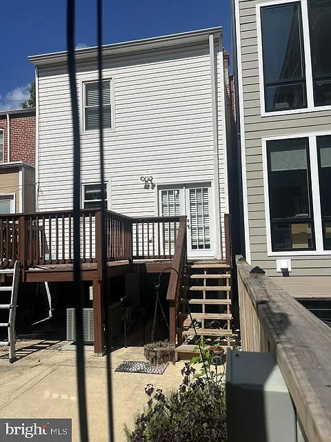 4 bed, 3.5 bath, 1590 sqft, $5,200 — Photo 3