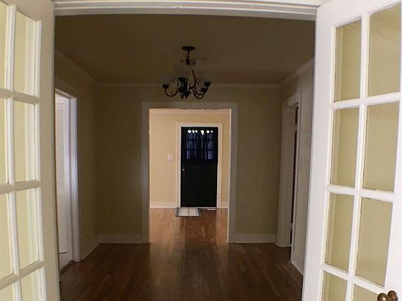 4th image of 3432 Rogers Ave