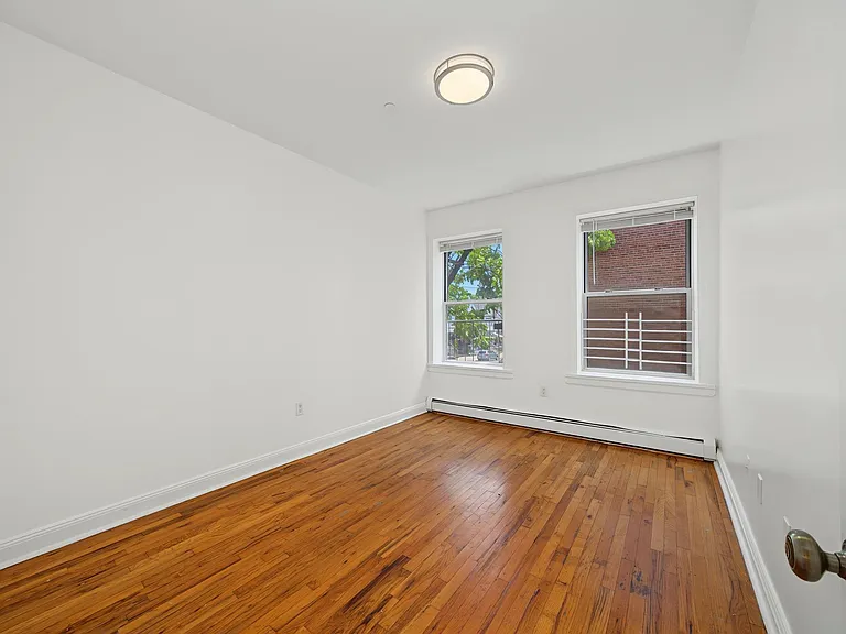 149 Grant Ave #2C — Photo 7