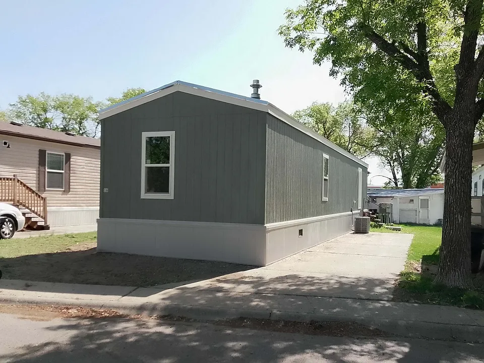 16 Alma Ln