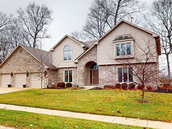 3rd image of 6856 Black Oak East Ct