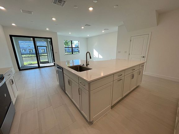 5th image of 4101 Sonoma Oaks Cir