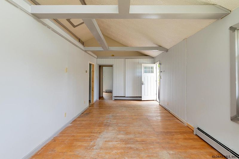 5th image of 25 KNOB HILL Road